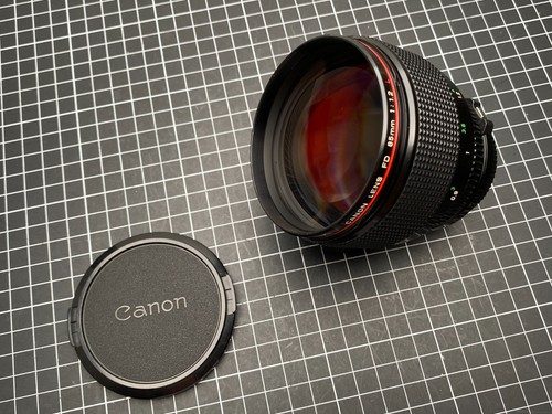 Canon 85mm l fast - 85mm, l,