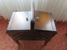 Nähkasten mit Rollen-Holz dunkel