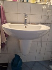 2 Waschbeckem  mit Amatur