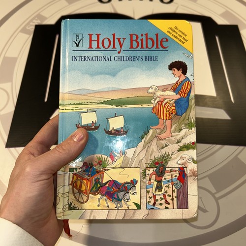 Holy bible international - holy,