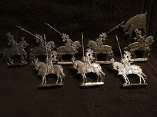 8 Flachfiguren Zinn " Ritter, Halt " - blank