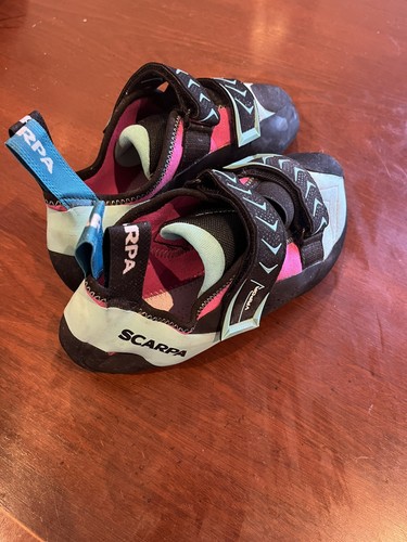 Scarpa performance - v,