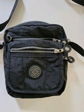 Kleine Tasche Neu  Bag street 5 Taschen mit Reißverschluss Schwarz Abwaschbar