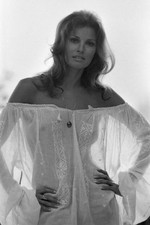 Raquel welch actress pin - welch,