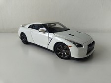 Kyosho nissan r r35 - 1:18,