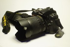 Nikon D90 DSLR + 18-105mm
