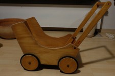 Kinderpuppenwagen Massivholz Marke Haba Naturfarben