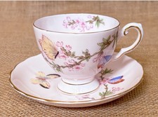 Teetasse und untertasse aus - und,