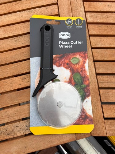 Ooni pizza cutter - cutter,