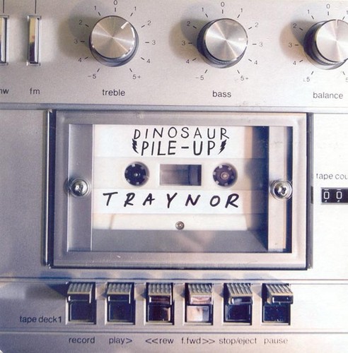 Dinosaur pile traynor - pile-up,