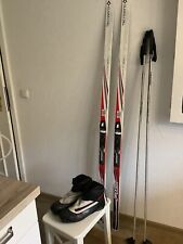 Neue Langlaufski mit Schuhen