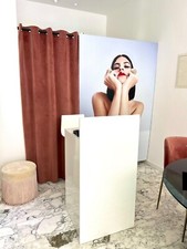 Empfangstheke / Rezeption in zeitlosem Design - Weiß Hochglanz mit viel Stauraum