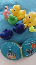 Entchen Badebuch Wasserspielzeug Set 8 tlg  Badewannen Spielzeug Kinderbadespaß