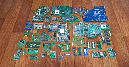 Mainboard,CPU,RAM,Festplatten