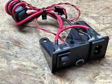 Steckerbuchse m. Schalter für Nähmaschine Singer Curvy 8770