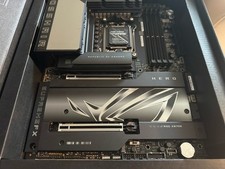 ASUS ROG CROSSHAIR X870E HERO