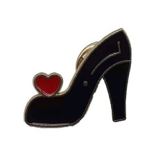 Lackschuh mit Herz, Schwarz