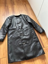 VINTAGE KUNSTLEDER GOTHIC MANTEL JACKE KRAGENLOS GR.M/L SCHWARZ