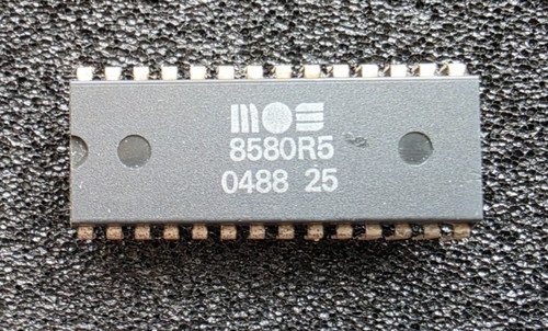 Mos 8580 commodore - 8580, r5