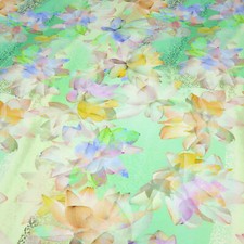 Stoff Viskose Jersey Spring Lotus Blumen Blüten multicolor grün Kleiderstoff
