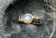 zeitlos eleganter Damen Ring  aus  925er Silber, gepunzt, mit Mondstein, gebr.