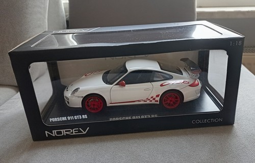 Porsche 911 gt3 - rs, weiß