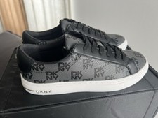 Elegante Damenschuhe DKNY grau in Kunstleder (neu)