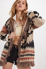 Brandneu mit Etikett Free