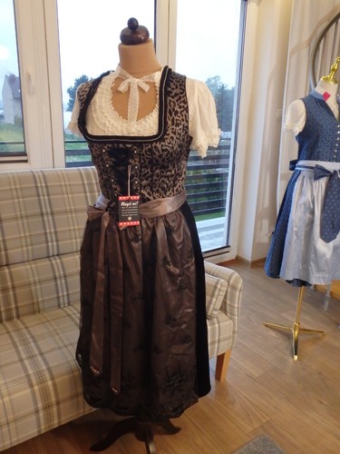 Bpc p c dirndl - 44,