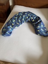  Stillkissen - blau mit Fischmotiv 130cm lang mit Perlenfüllung