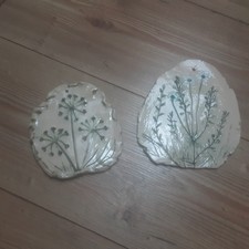 2 Keramikbilder mit  Blumenmuster  Handarbeit getöpfert