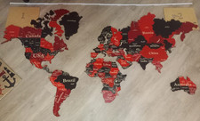 Weltkarte aus Holz mit