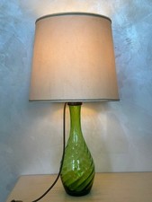 Tischlampe Grüner Glasfuß Reliefdekor Retro Mid Century 65 x 33 cm
