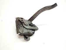 MOTORHAUBENSCHLOSS VORNE /