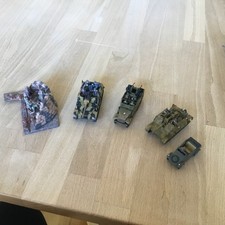 H0 1:87-4 Fahrzeuge und diorama- mit Soldaten - tarn gesupert