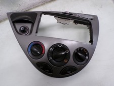 Mittelkonsole Ford Focus MK1