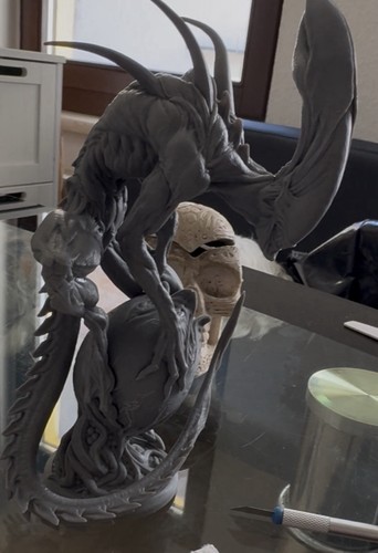 Alien warrior xenomorph statue - alien,