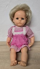 Nette Kunststoff Puppe