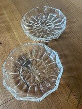 2 Glasschalen Dippschüsseln