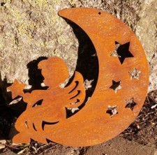Edelrost Engel auf Mond groß
