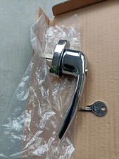 Fenstergriff Maco Rhapsody sperrbar Chrom mit Rosettenmantel