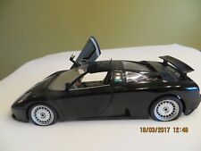 Modellauto 1:18, Bugatti 11CB 1991 von Burago