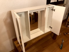 Spiegelschrank / Badschrank / Kosmetikschrank mit Beleuchtung