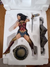Wonder Woman Statue DC –