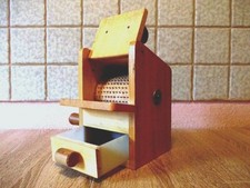 Käseraspel Lariana Gehäuse