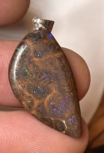 Boulder opal anhänger aus - boulder,