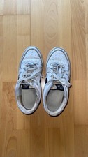 Getragene Nike Schuhe