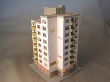 Kibri  älteres Hochhaus   meist gut gebaut    Spur N  2te