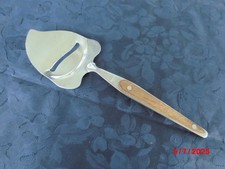 Käsehobel,  Stainless Steel, einseitiger leichter Wellenschliff,   24 cm