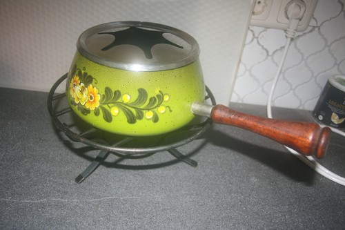 Fonduetopf mit ständer und - fonduetopf,